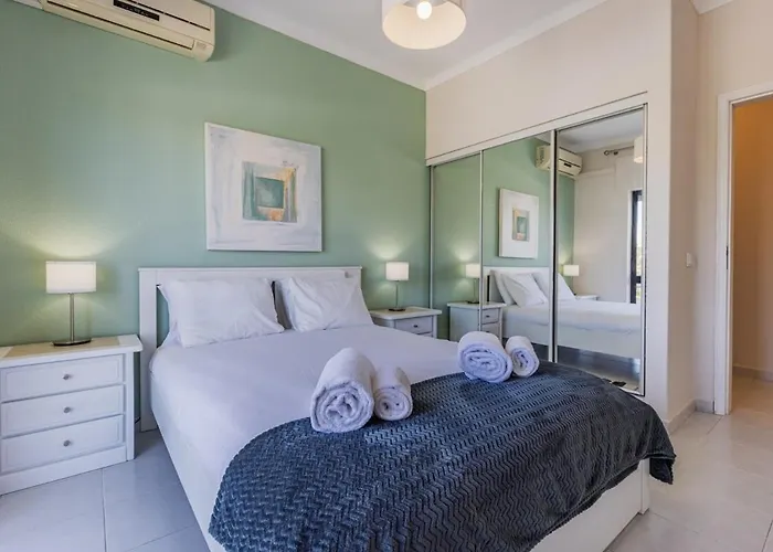 Ocean Side Retreat *