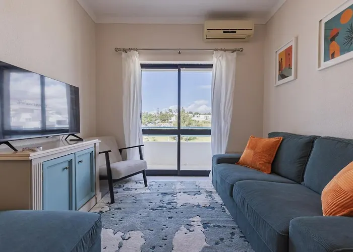 Ocean Side Retreat *